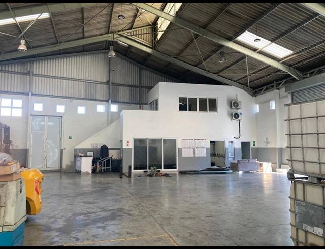 INDUSTRIAL PROPERTY TO RENT IN NORTH END
